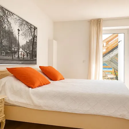 Neu!!! Mondsee-retreat